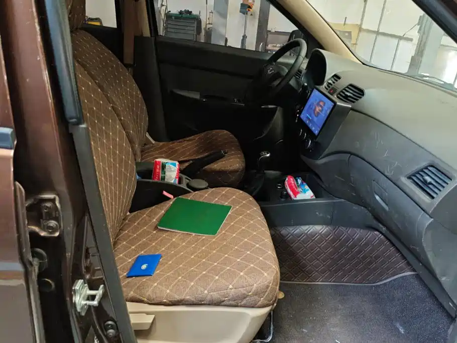 Wuling Hongguang — миниатюра 8