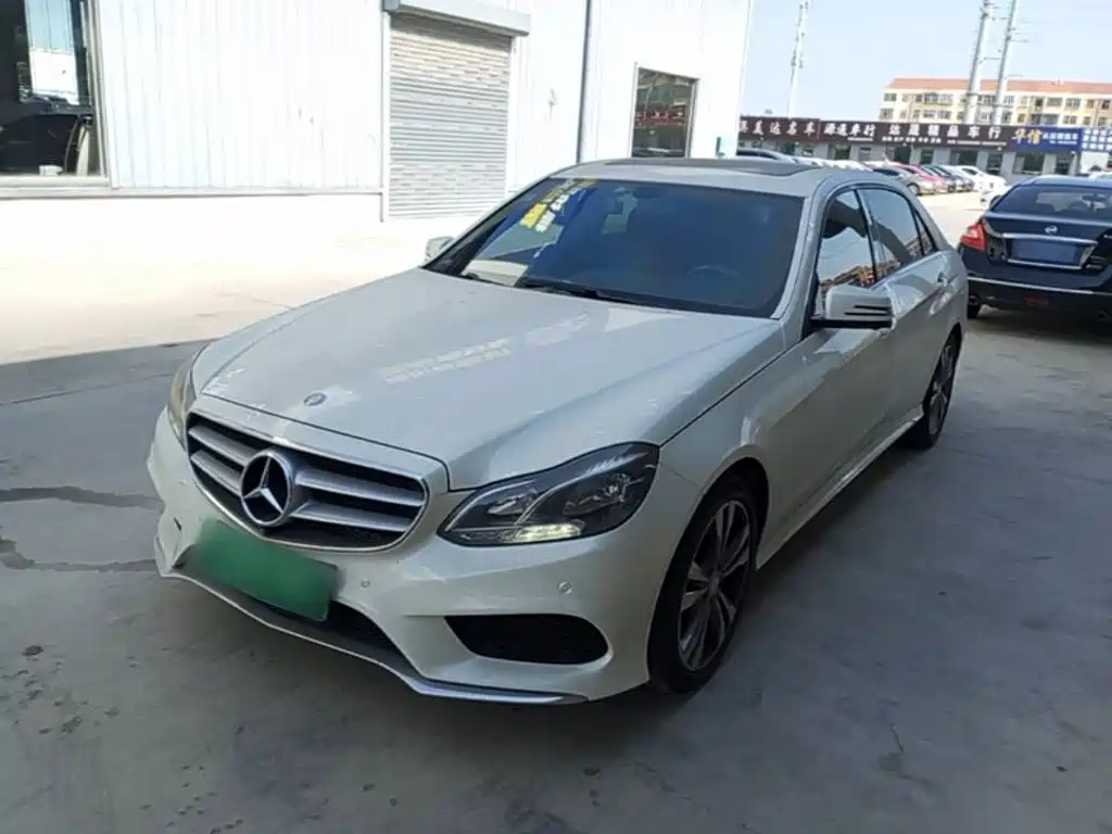 Mercedes-Benz E-Class — миниатюра 2