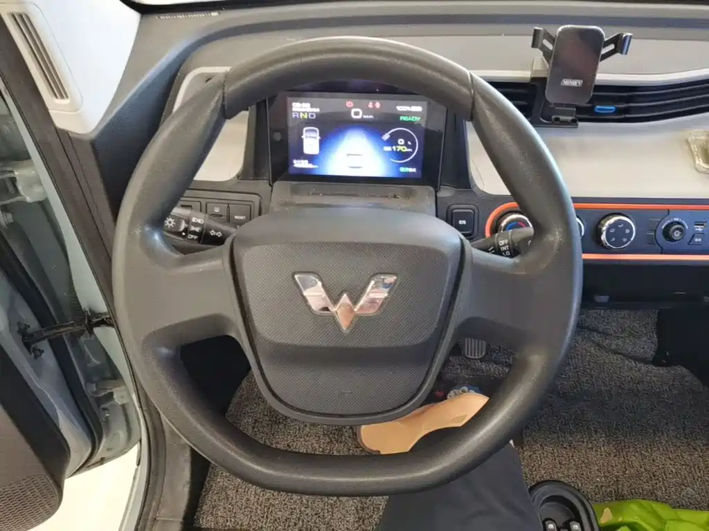 Wuling MINIEV — миниатюра 11