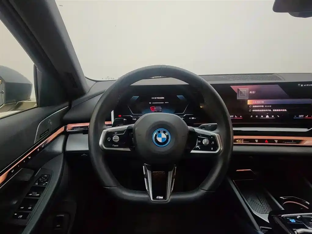 BMW i5 — миниатюра 13