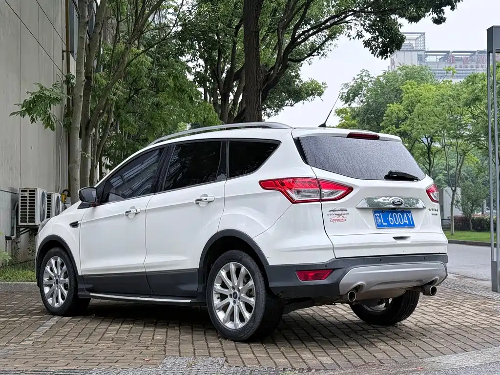 Ford Kuga — миниатюра 7