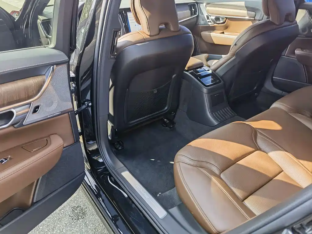 VOLVO S90 PLUG IN HYBRID