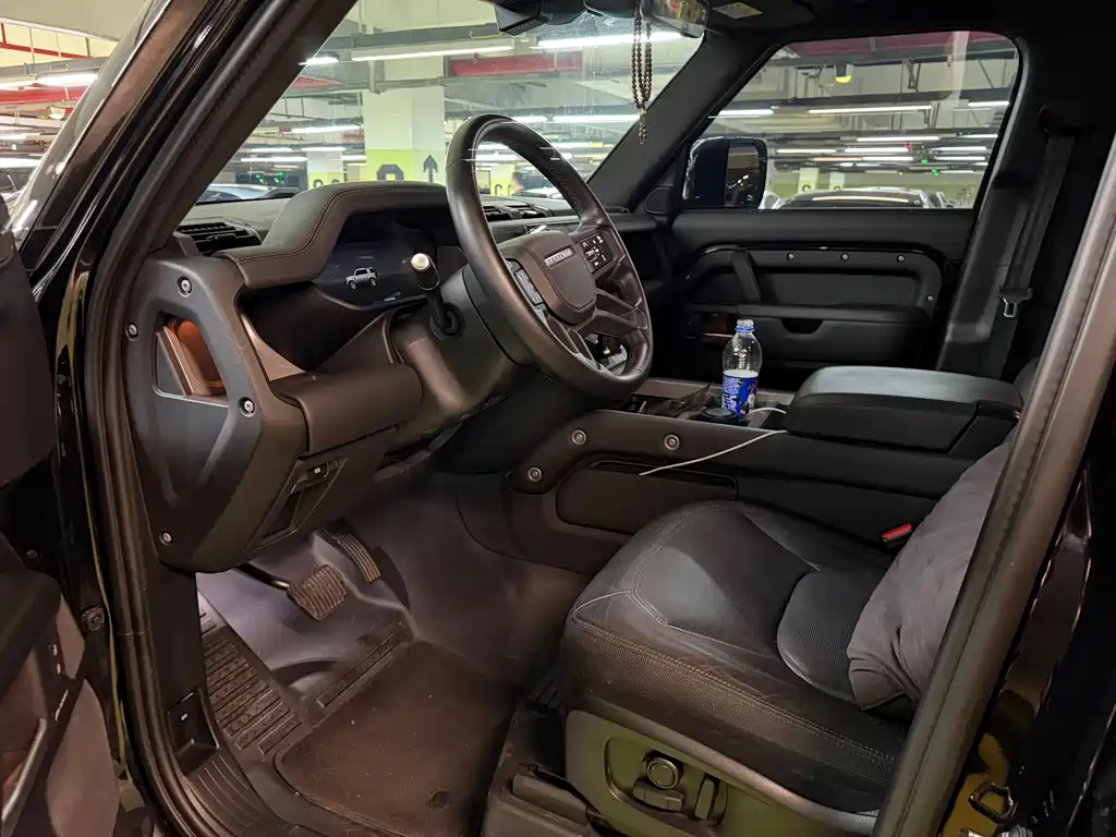Land Rover Defender — миниатюра 8