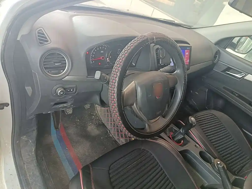 Roewe 350 — миниатюра 10