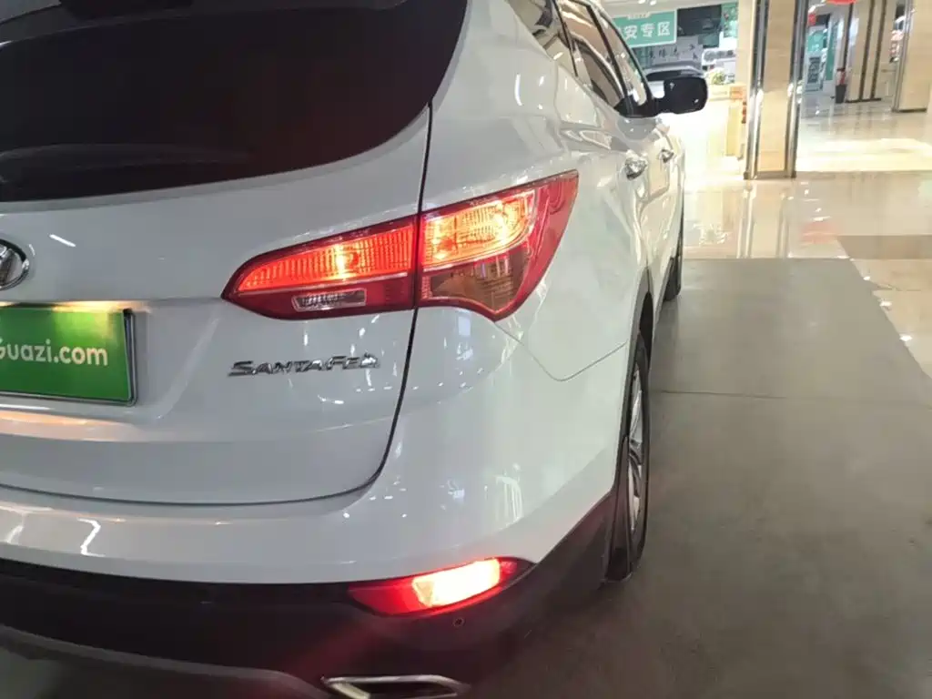 Hyundai Santa Fe — миниатюра 8