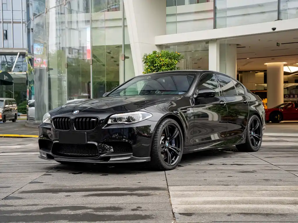 BMW M5