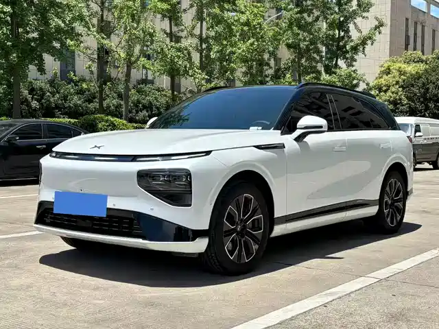 2025 Xpeng G9