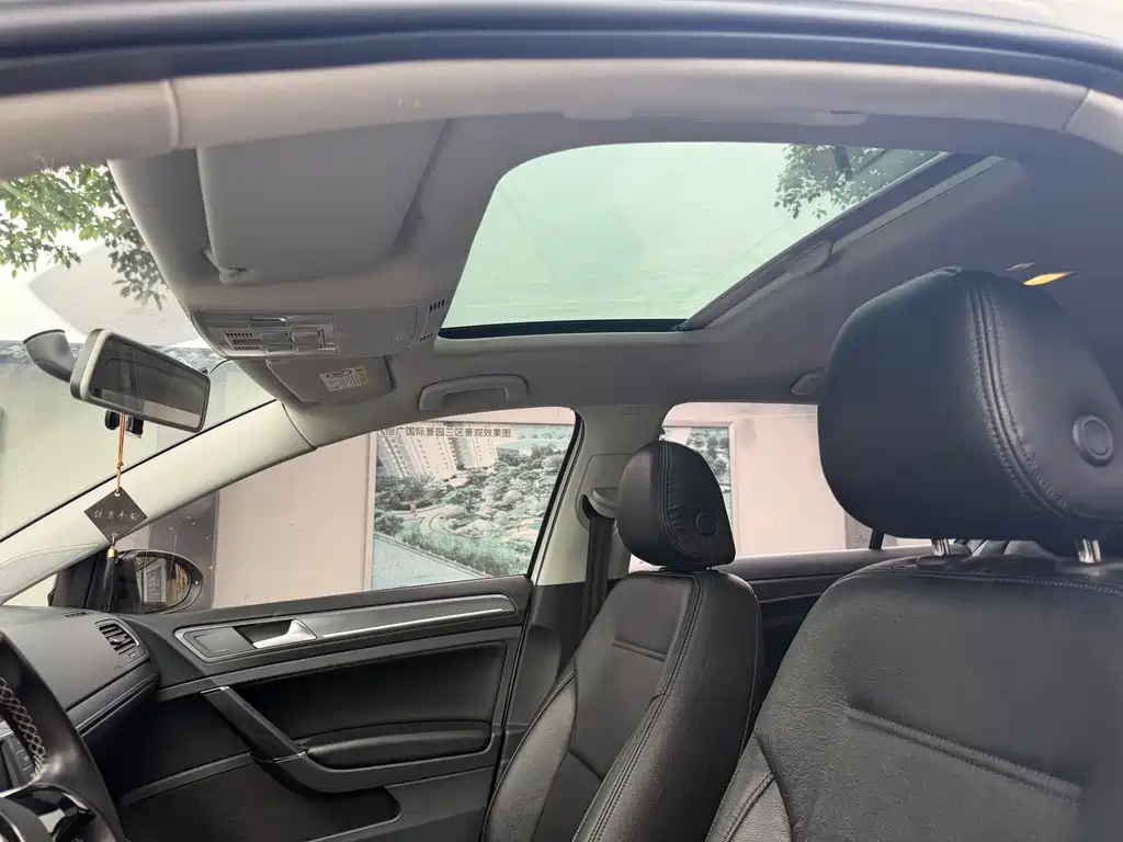Volkswagen Golf — миниатюра 15