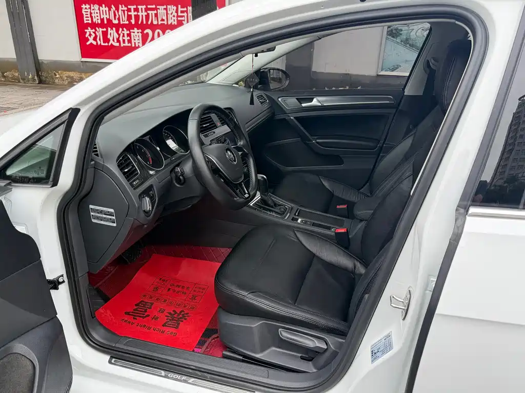 Volkswagen Golf — миниатюра 10