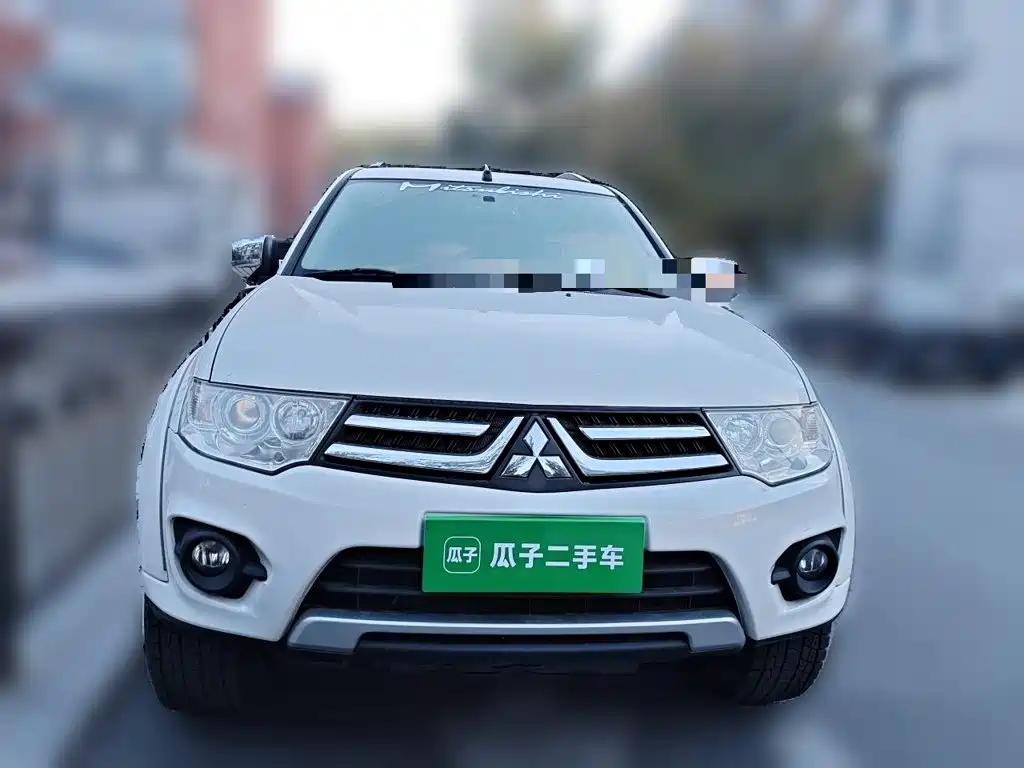 Mitsubishi Pajero Sport — миниатюра 2