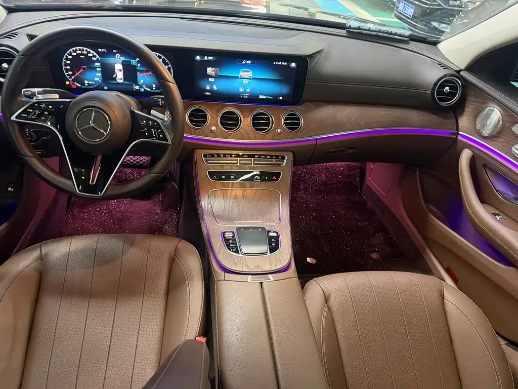 Mercedes-Benz E-Class — миниатюра 7