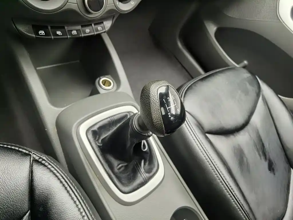 Chevrolet Sail — миниатюра 13