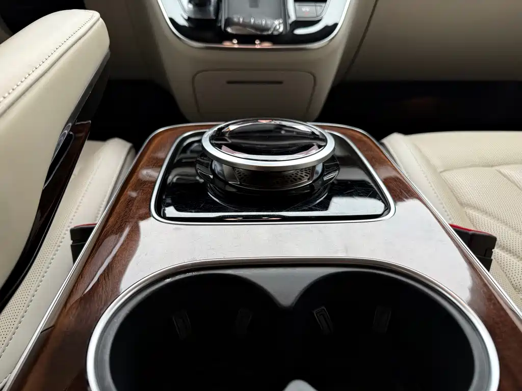 Hongqi Hongqi HQ9 — миниатюра 19