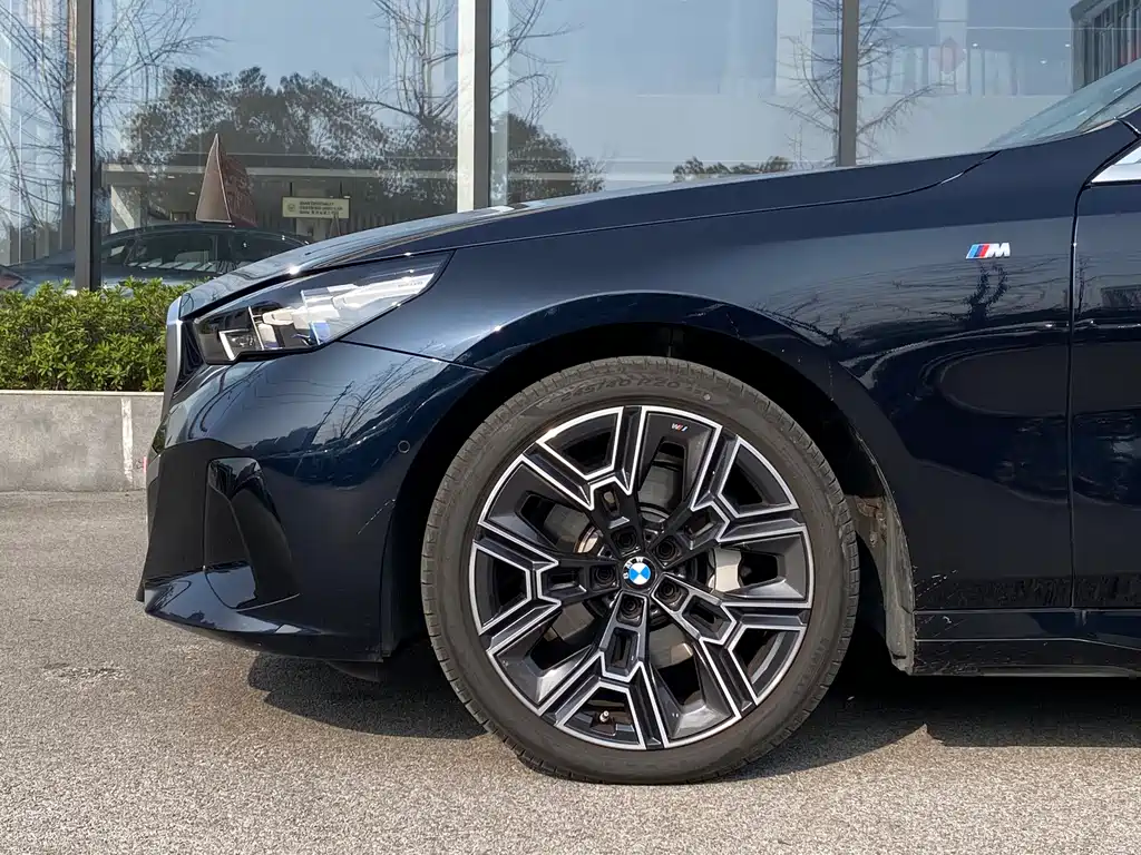 BMW 5 Series 5 2025 530Li Premium M Sport