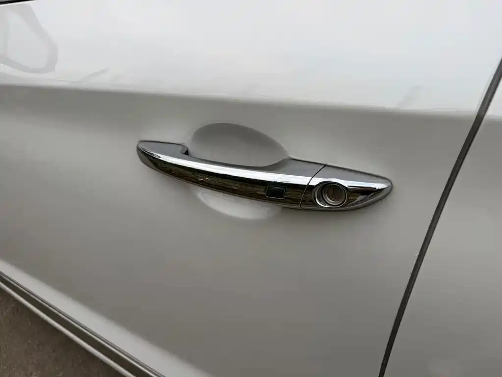 Hyundai Sonata — миниатюра 4