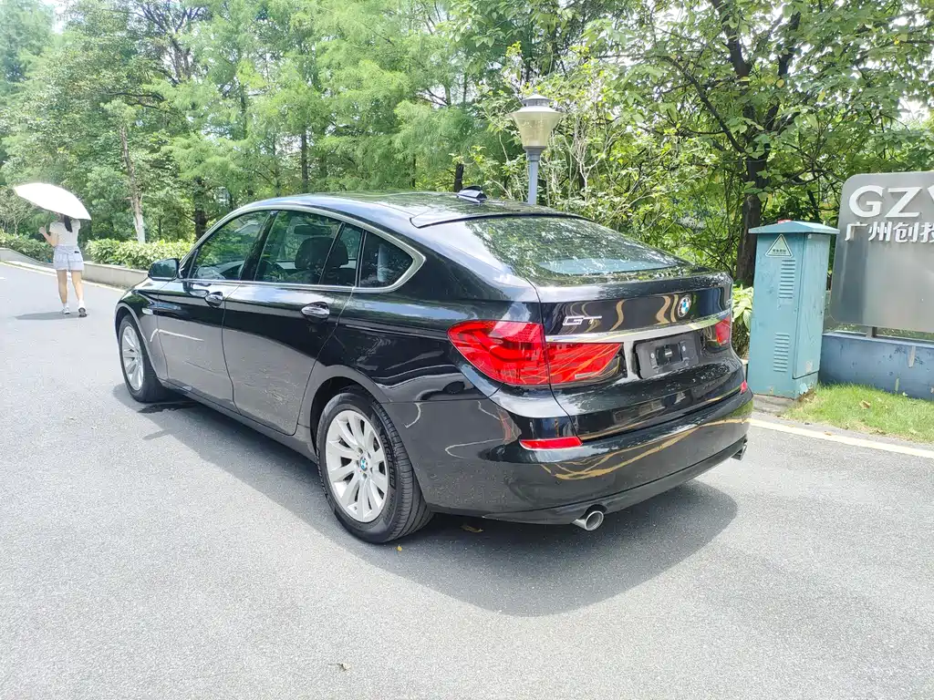 BMW 5 Series GT 5 GT 2010 535i Luxury