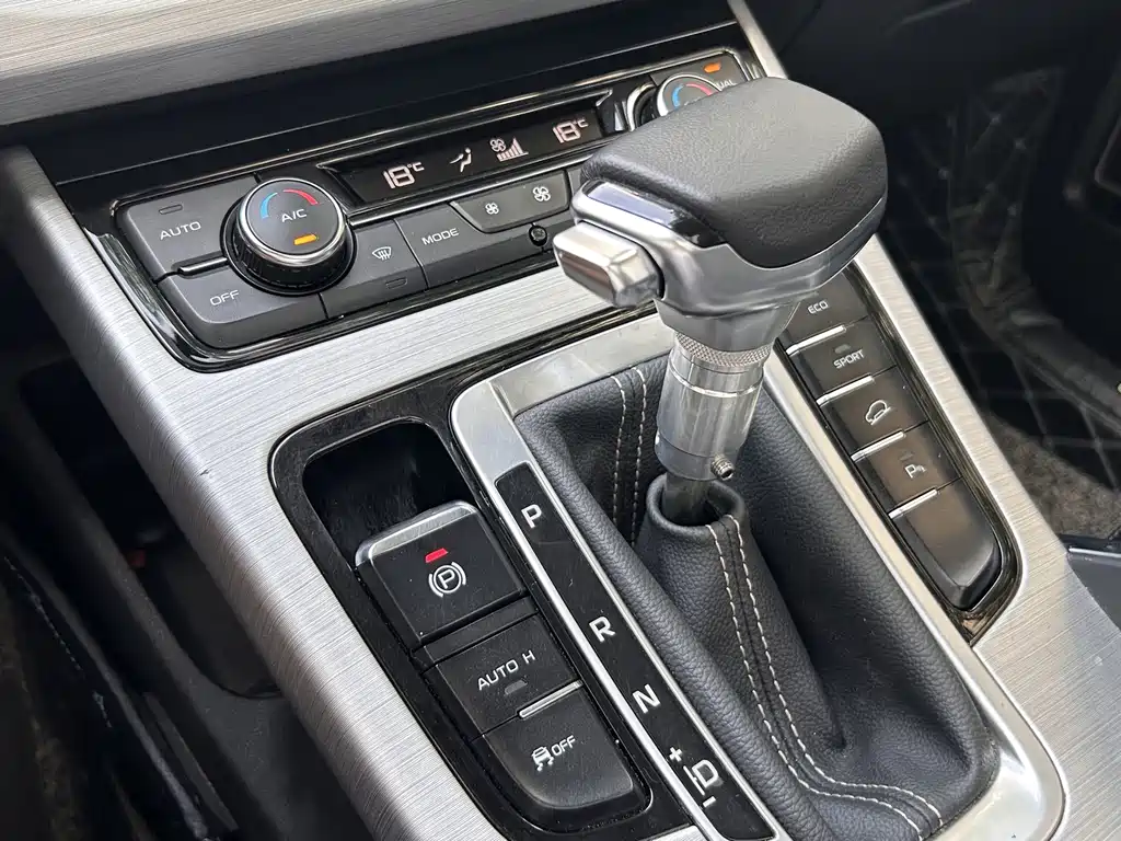 Geely Boyue — миниатюра 14