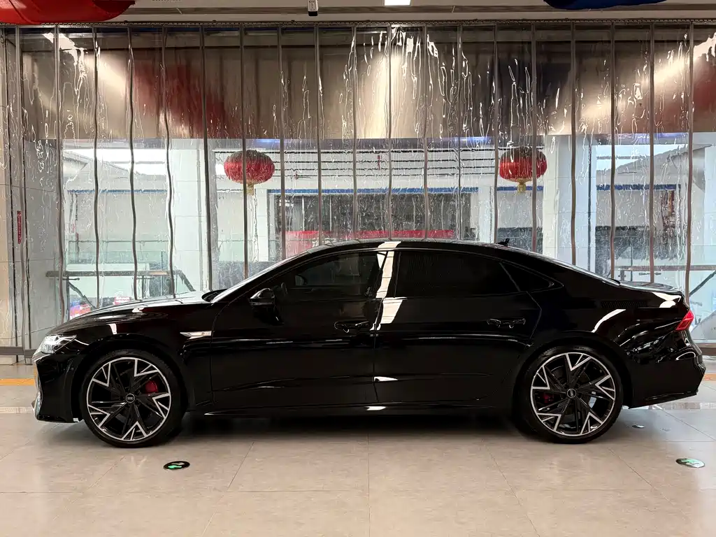 Audi A7L 2024 45 TFSI quattro