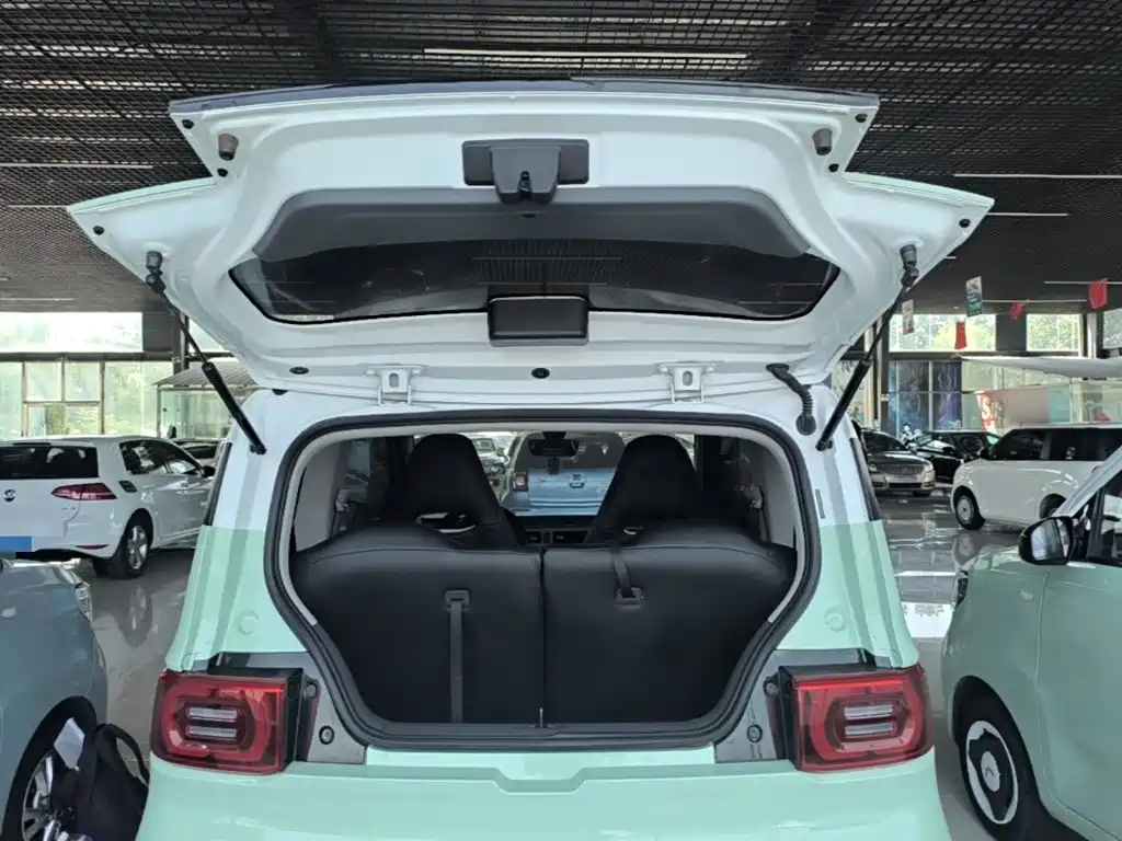 Wuling MINIEV — миниатюра 19
