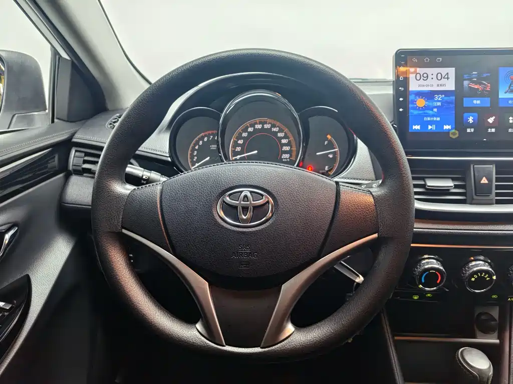 Toyota Yaris L — миниатюра 15