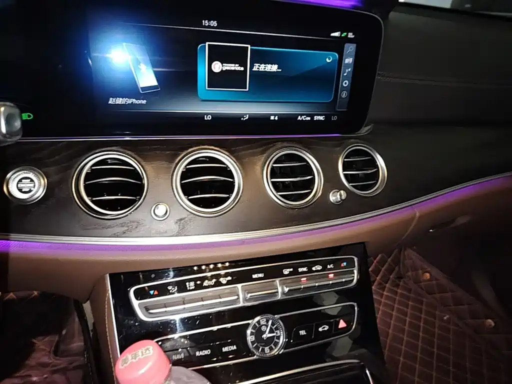 Mercedes-Benz E-Class — миниатюра 13