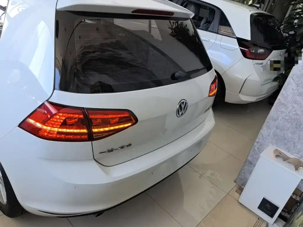 Volkswagen Golf — миниатюра 6