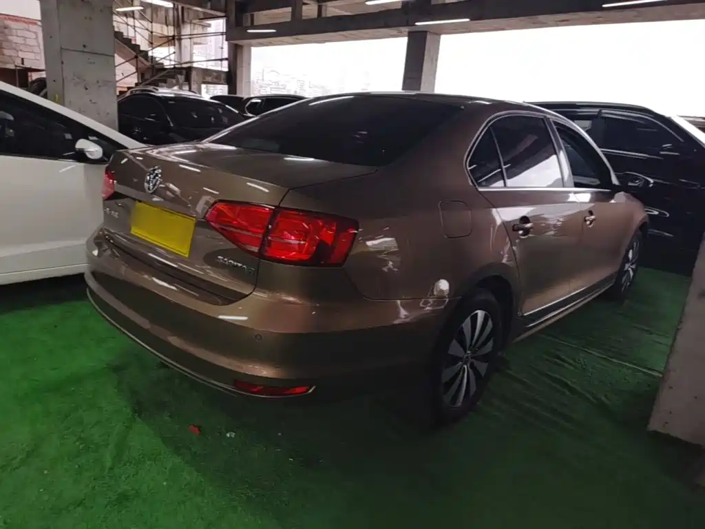 Volkswagen Sagitar — миниатюра 7