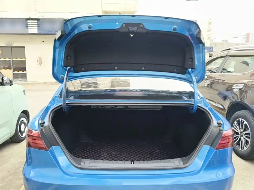 Geely Binrui — миниатюра 19