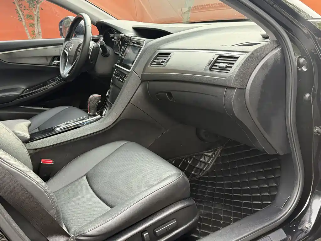 Honda Spirior — миниатюра 4