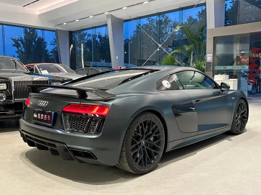 Audi R8 — миниатюра 6