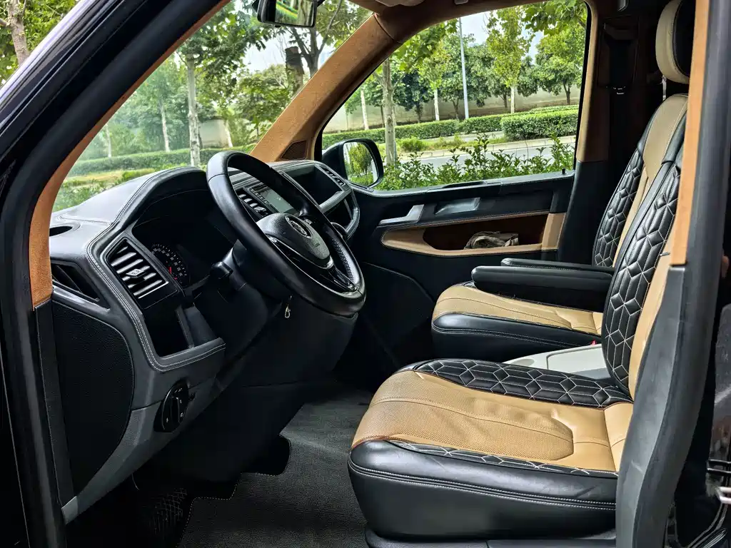 Volkswagen Caravelle — миниатюра 9