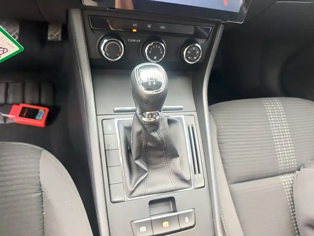 Skoda Superb — миниатюра 14