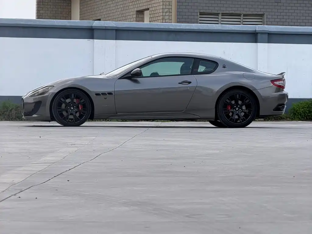 Maserati GranTurismo 2013 4.7L Sport F1