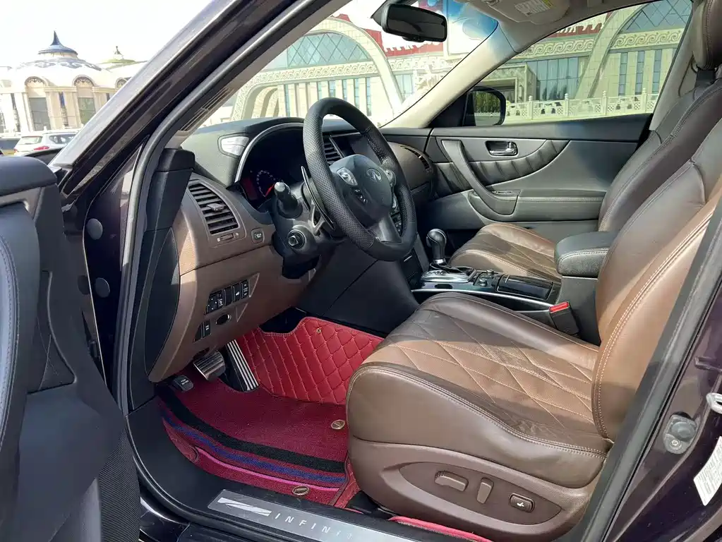 Infiniti FX — миниатюра 7