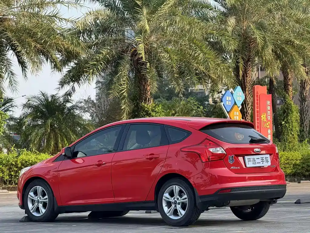 Ford Focus — миниатюра 7