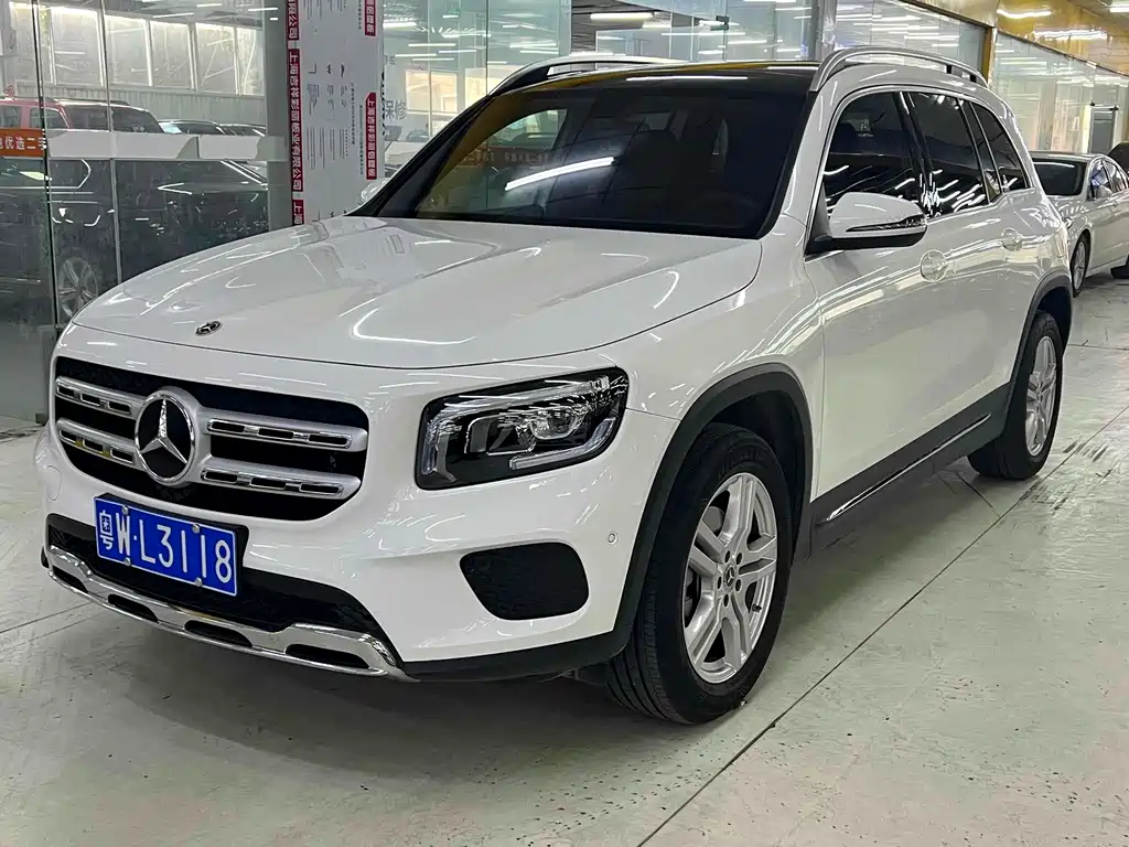 MERCEDES-BENZ GLB