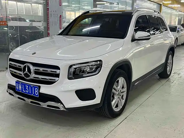 MERCEDES-BENZ GLB