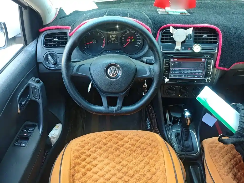 Volkswagen Polo — миниатюра 6