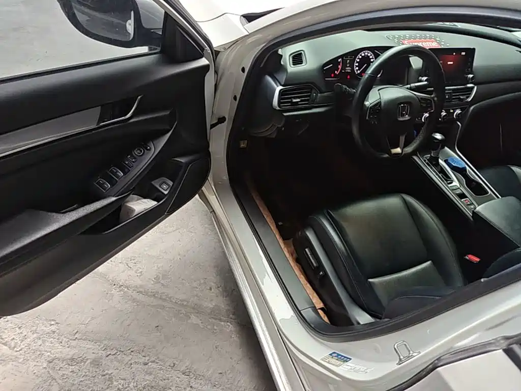 Honda Accord — миниатюра 16