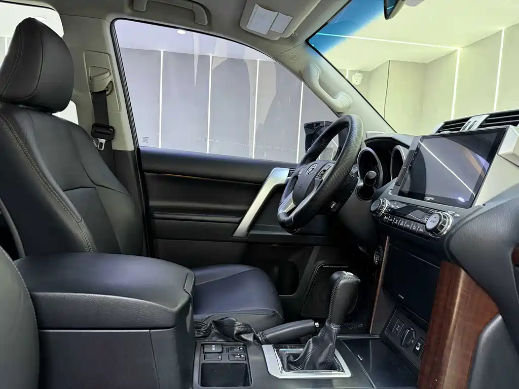 Toyota Prado — миниатюра 4