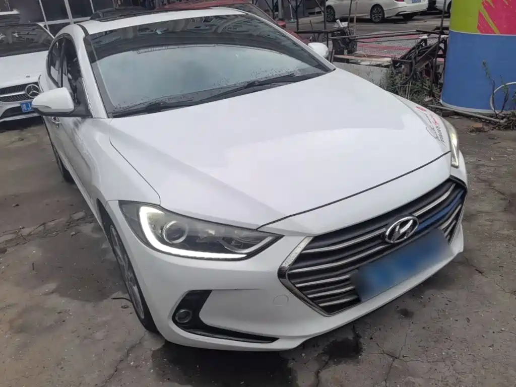 Hyundai Elantra — миниатюра 4