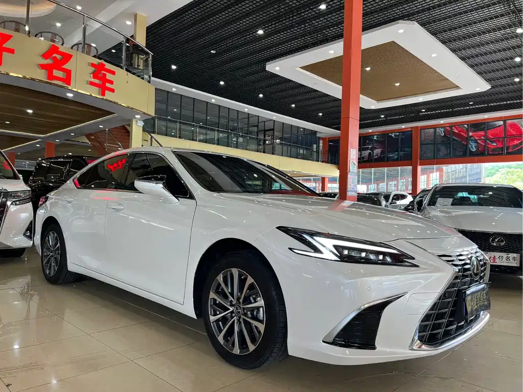 Lexus ES — миниатюра 3