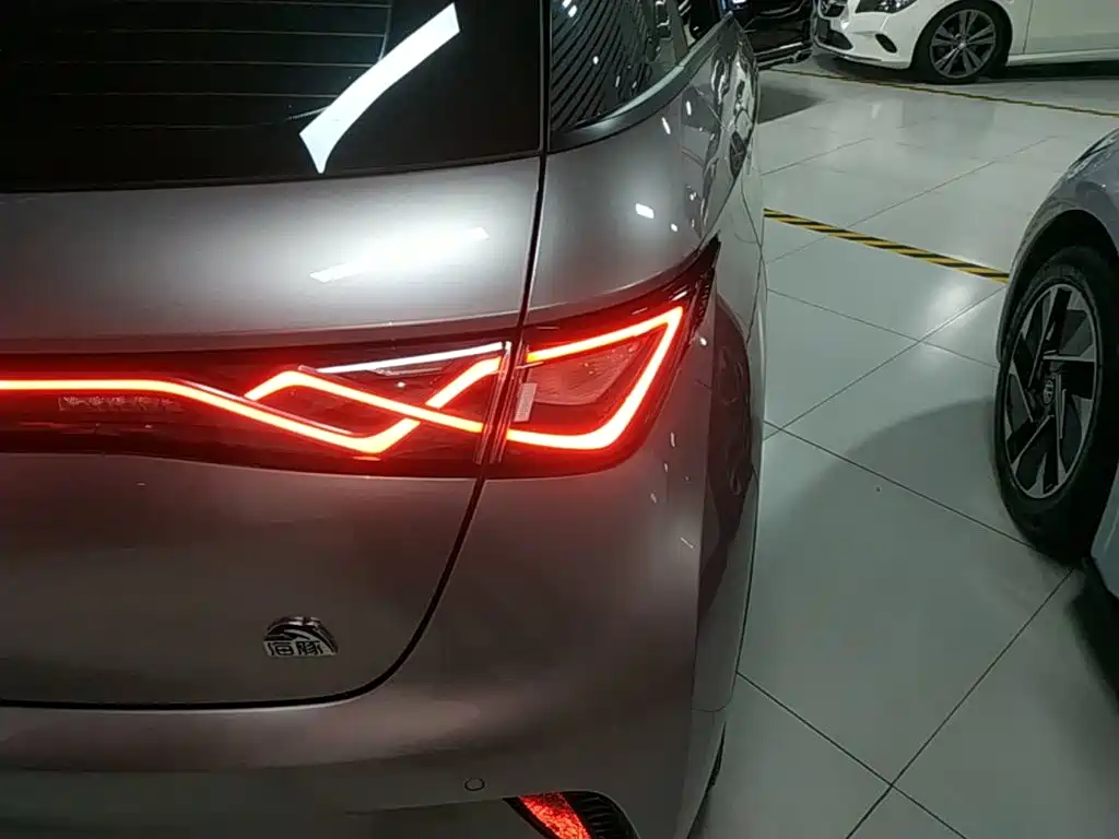 BYD Dolphin — миниатюра 8