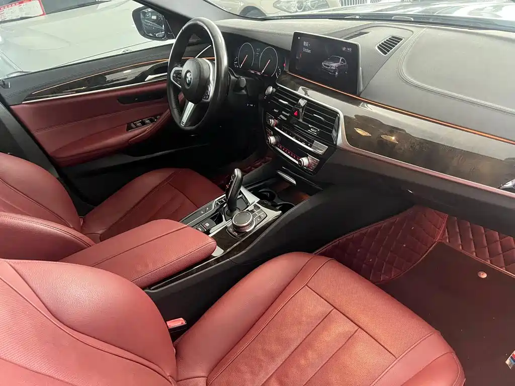 BMW 5 Series — миниатюра 7