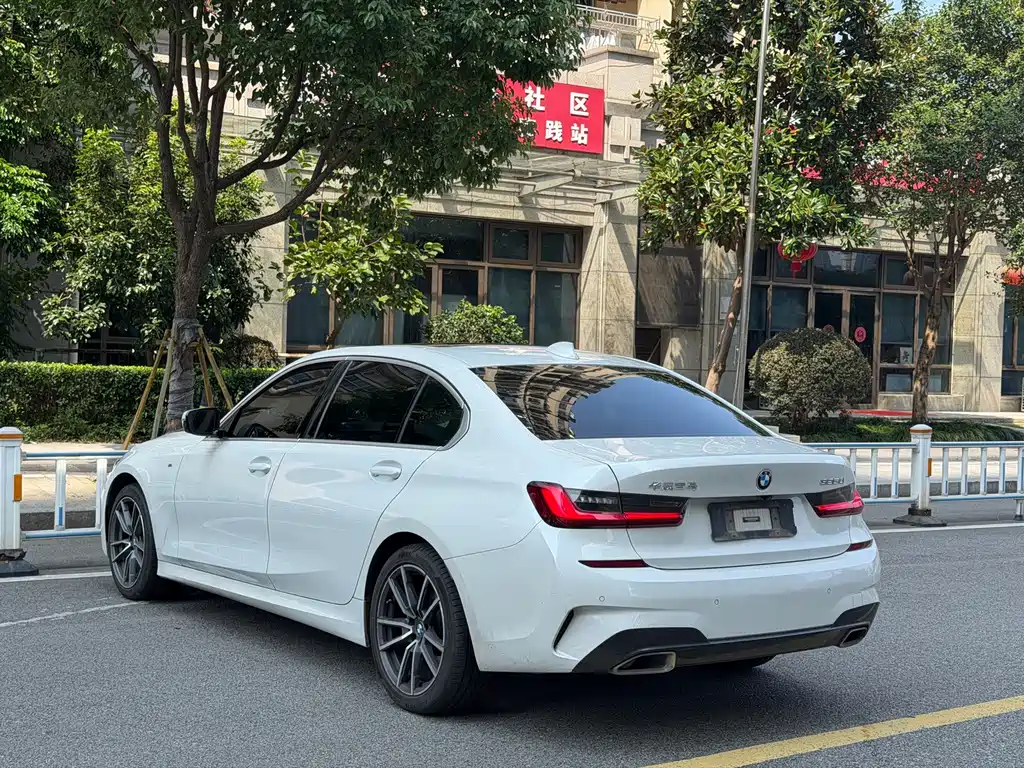 BMW 3 Series — миниатюра 10