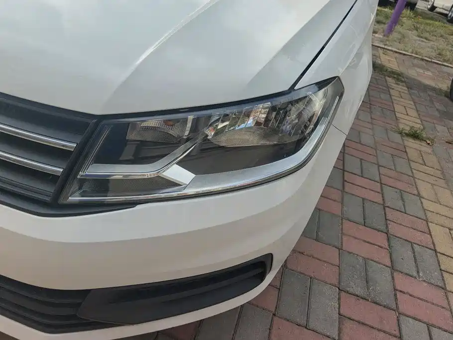 Volkswagen Santana — миниатюра 5