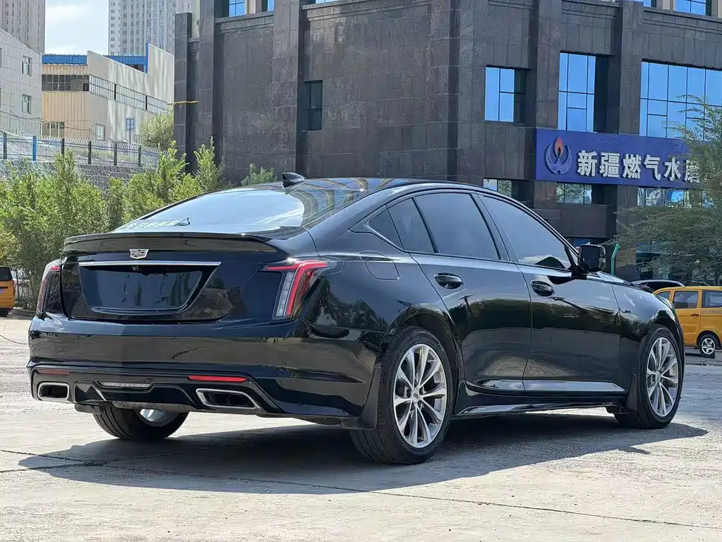 Cadillac CT5 — миниатюра 7