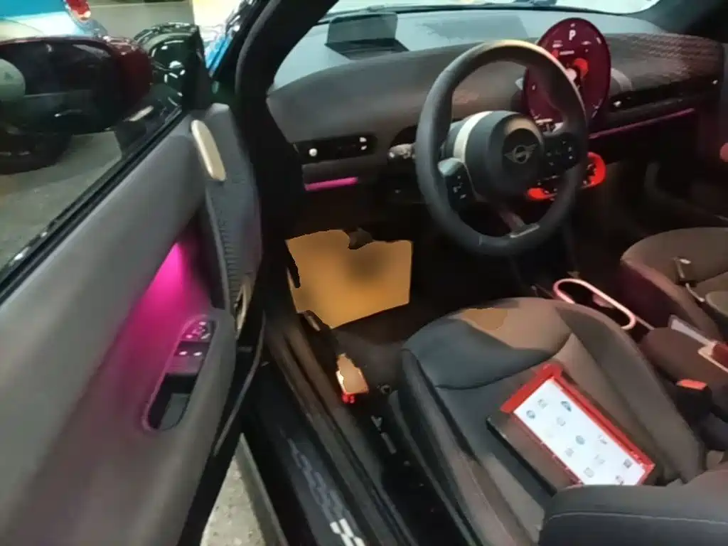 MINI MINI COOPER EV — миниатюра 16