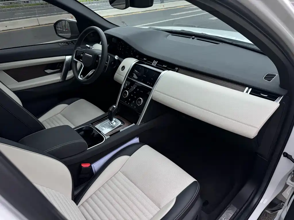 Land Rover Discovery Sport Hybrid — миниатюра 11