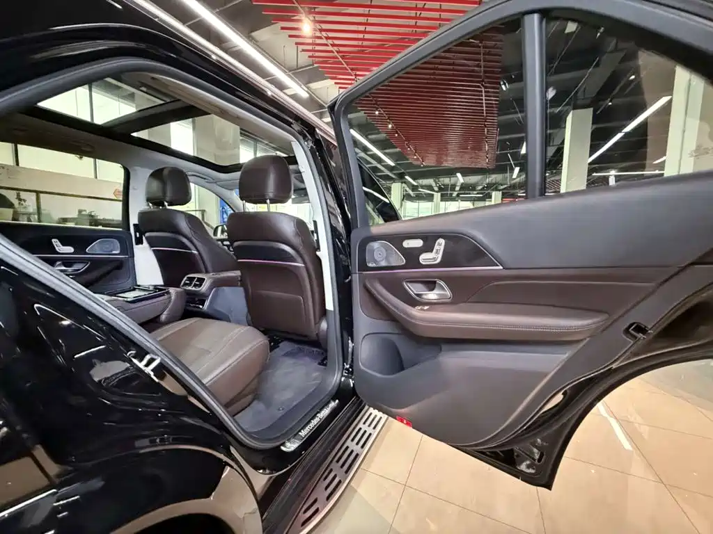 Mercedes-Benz GLE (Import) — миниатюра 25